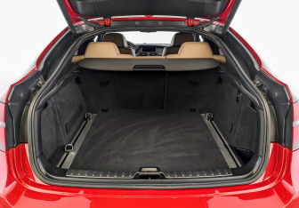 Подержанный автомобиль BMW X6 M 2011 года (9 фото)