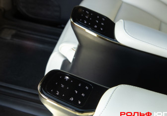 Подержанный автомобиль GAC M8 2024 года (24 фото)