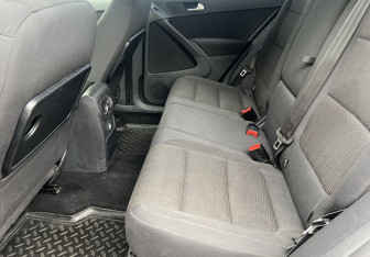Подержанный автомобиль Volkswagen Tiguan 2012 года (11 фото)