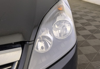 Подержанный автомобиль Opel Zafira Compactvan 2012 года (11 фото)