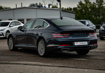 Подержанный автомобиль Genesis G80 2021 года (7 фото)