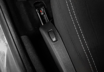 Подержанный автомобиль Nissan Terrano 2014 года (16 фото)