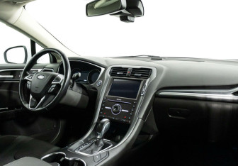 Подержанный автомобиль Ford Mondeo Sedan 2019 года (5 фото)