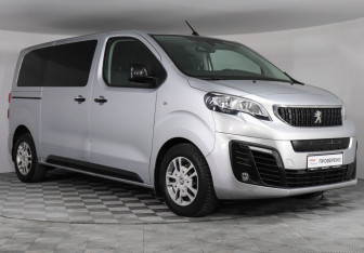 Подержанный автомобиль Peugeot Traveller 2018 года (3 фото)