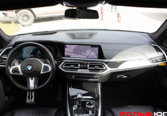 Подержанный автомобиль BMW X7 2020 года (11 фото)