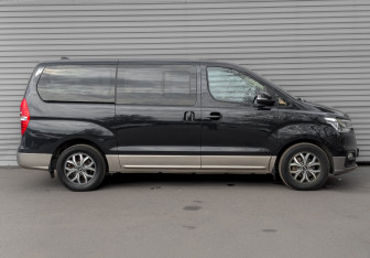 Подержанный автомобиль Hyundai H-1 2021 года (4 фото)