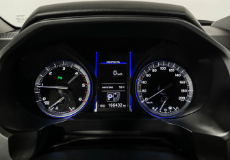 Подержанный автомобиль Toyota Land Cruiser Prado 2017 года (11 фото)