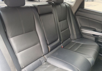 Подержанный автомобиль Honda Crosstour 2014 года (11 фото)