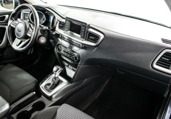 Подержанный автомобиль Kia Ceed Hatchback 2018 года (5 фото)