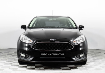Подержанный автомобиль Ford Focus Hatchback 2016 года (2 фото)