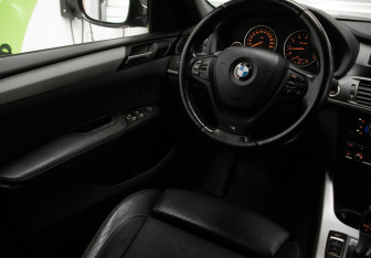 Подержанный автомобиль BMW X3 2012 года (16 фото)