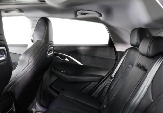 Подержанный автомобиль Omoda C5 2023 года (12 фото)