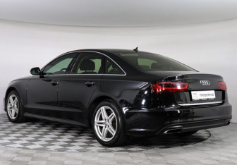Подержанный автомобиль Audi A6 Sedan 2017 года (7 фото)