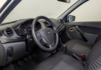 Подержанный автомобиль LADA (ВАЗ) Granta Sedan 2024 года (16 фото)