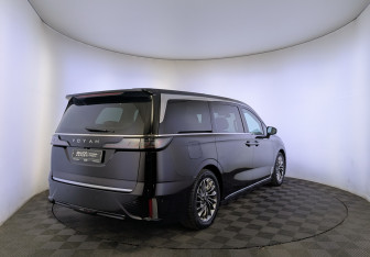 Подержанный автомобиль Voyah Dream 2023 года (5 фото)