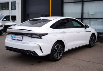 Подержанный автомобиль Chery Arrizo 8 2023 года (5 фото)