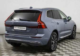 Подержанный автомобиль Volvo XC60 2021 года (5 фото)