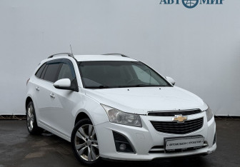 Подержанный автомобиль Chevrolet Cruze Wagon 2014 года (3 фото)