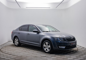 Подержанный автомобиль Skoda Octavia Liftback 2013 года (3 фото)
