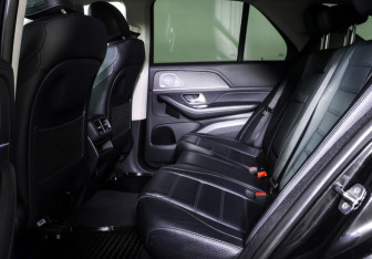 Подержанный автомобиль Mercedes-Benz GLE 2019 года (11 фото)