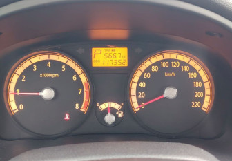 Подержанный автомобиль Kia Rio Hatchback 2009 года (14 фото)