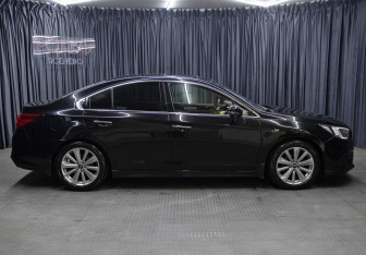 Подержанный автомобиль Subaru Legacy Sedan 2018 года (4 фото)