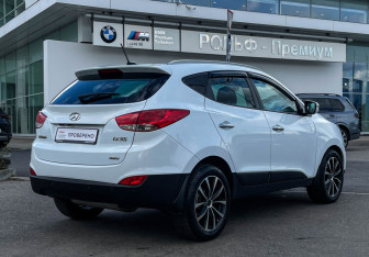 Подержанный автомобиль Hyundai ix35 2010 года (5 фото)