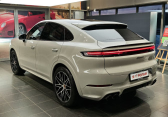 Новый Porsche Cayenne 2025 (3 фото)