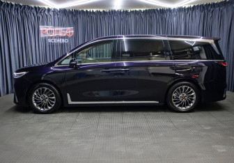 Подержанный автомобиль Voyah Dream 2023 года (8 фото)