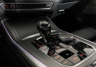 Подержанный автомобиль BMW X5 2019 года (16 фото)