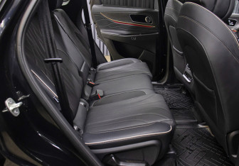 Подержанный автомобиль Jaecoo J8 2024 года (12 фото)