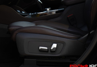 Подержанный автомобиль BMW X4 2021 года (23 фото)