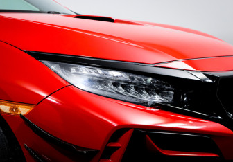 Подержанный автомобиль Honda Civic Type R Hatchback 2019 года (16 фото)