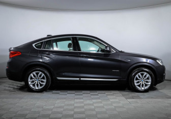 Подержанный автомобиль BMW X4 2014 года (4 фото)