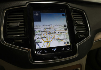 Подержанный автомобиль Volvo XC90 2016 года (18 фото)