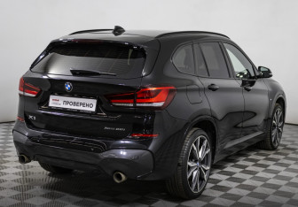 Подержанный автомобиль BMW X1 2019 года (5 фото)