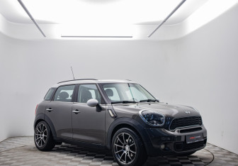 Подержанный автомобиль MINI Countryman 2011 года (3 фото)