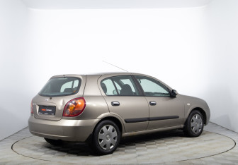 Подержанный автомобиль Nissan Almera Hatchback 2006 года (5 фото)
