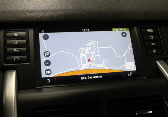 Подержанный автомобиль Land Rover Discovery Sport 2018 года (19 фото)