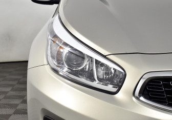 Подержанный автомобиль Kia Ceed Hatchback 2017 года (50 фото)