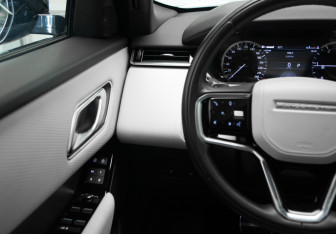 Подержанный автомобиль Land Rover Range Rover Velar 2022 года (14 фото)