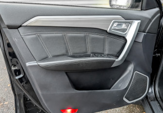 Подержанный автомобиль Geely Emgrand X7 2019 года (20 фото)