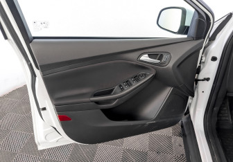 Подержанный автомобиль Ford Focus Hatchback 2019 года (19 фото)