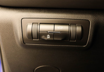 Подержанный автомобиль Exeed LX 2023 года (14 фото)