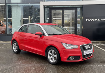 Подержанный автомобиль Audi A1 2012 года (3 фото)