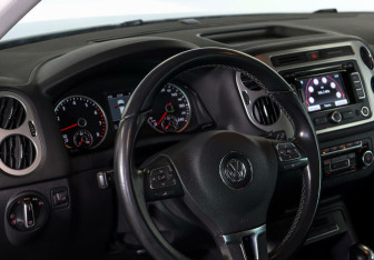 Подержанный автомобиль Volkswagen Tiguan 2013 года (8 фото)