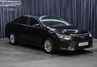 Подержанный автомобиль Toyota Camry Sedan 2015 года (3 фото)