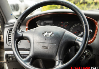 Подержанный автомобиль Hyundai Sonata 2008 года (11 фото)