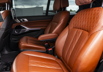 Подержанный автомобиль BMW X7 2019 года (17 фото)