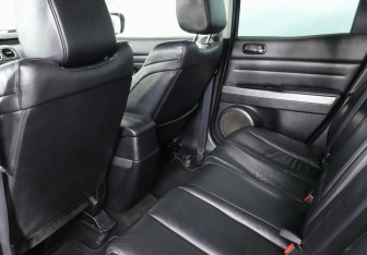 Подержанный автомобиль Mazda CX-7 2011 года (11 фото)